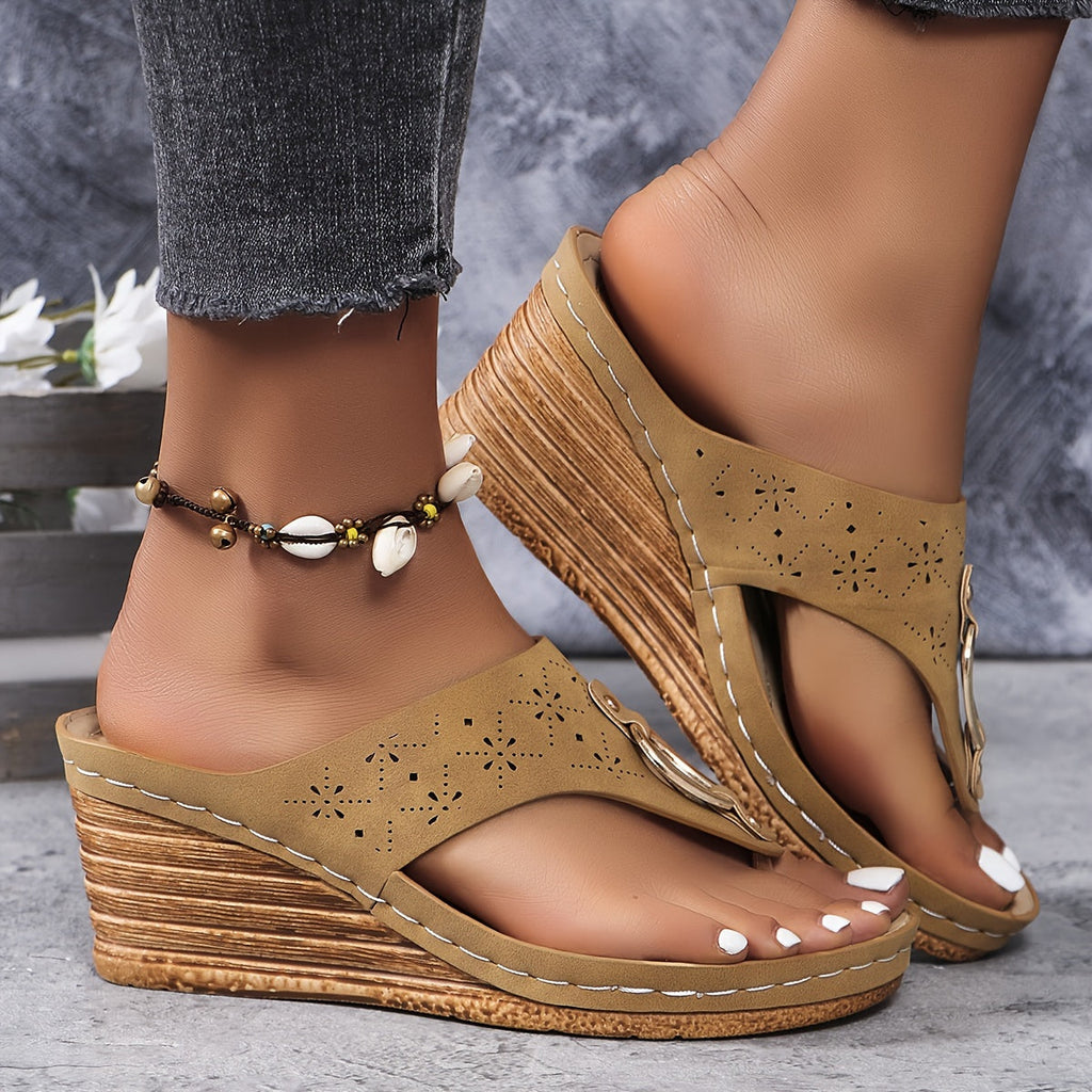Marlowe | Women’s Toe Ring Flat Sandals