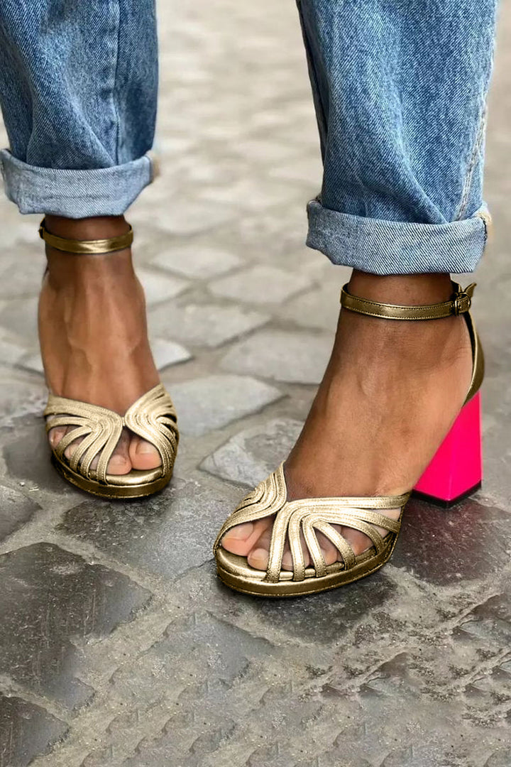 Milvia | Classic sandals with ankle strap and open toes