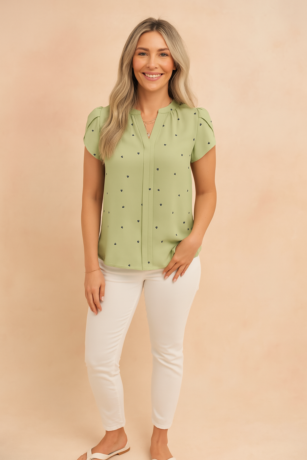 Avery | Women's Heart Print V-Neck Short Sleeve Top