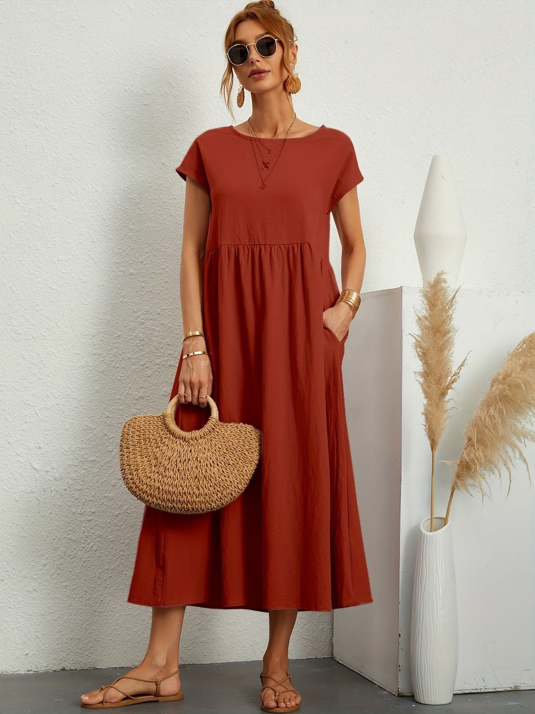 Sanne | Women's Elegant Short Sleeve Round Neck Midi Dress