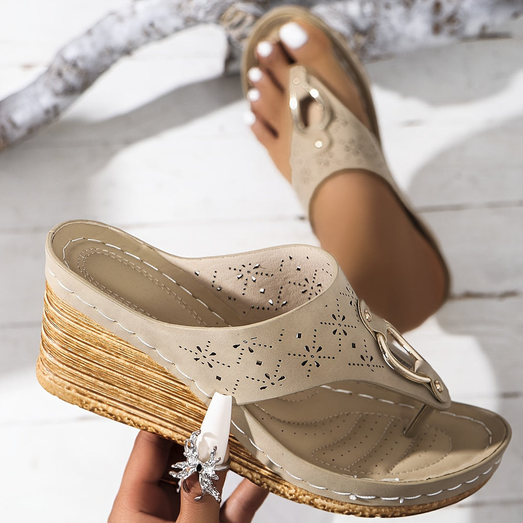 Marlowe | Women’s Toe Ring Flat Sandals