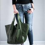 Hollis | Women’s Oversized Vintage Shoulder Bag